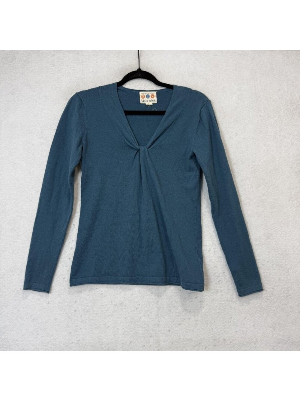 Title Nine Shirt Womens Small Blue V Neck Long Sleeve Stretch Jersey Basic Top